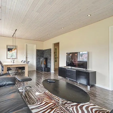 Σπίτι διακοπών Four-bedroom Holiday In Romo *